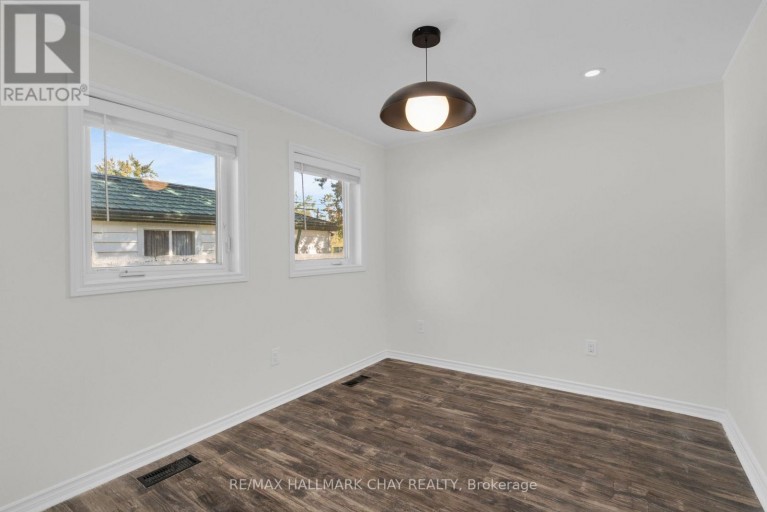 3391 BEACHVIEW AVENUE, Severn (West Shore), Ontario, L0K1G0