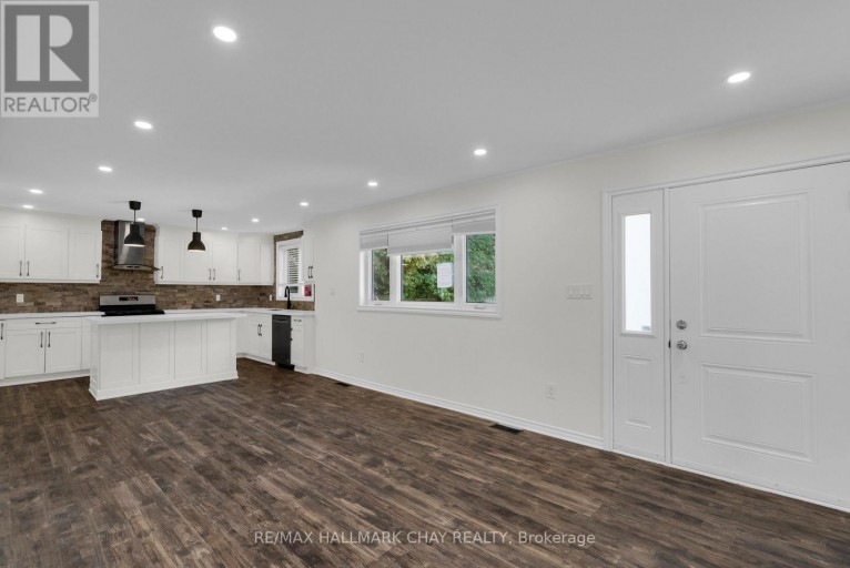 3391 BEACHVIEW AVENUE, Severn (West Shore), Ontario, L0K1G0