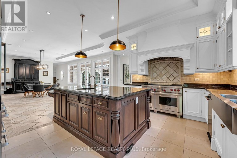 1476 CARMEN DRIVE, Mississauga (Mineola), Ontario, L5G3Z1