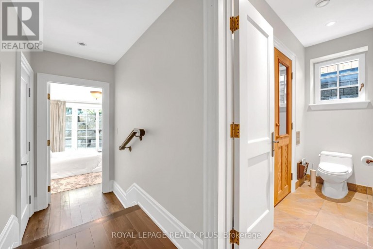 1476 CARMEN DRIVE, Mississauga (Mineola), Ontario, L5G3Z1