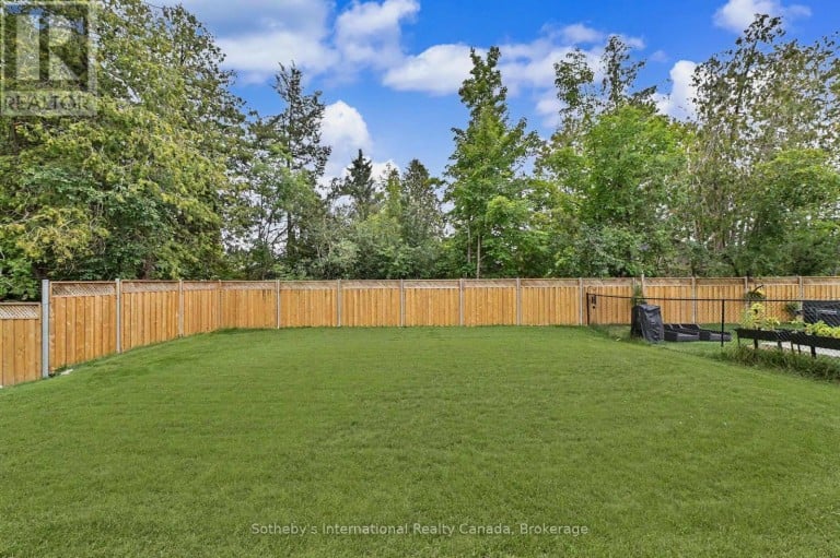 9 HILLCROFT WAY, Kawartha Lakes (Bobcaygeon), Ontario, K0M1A0