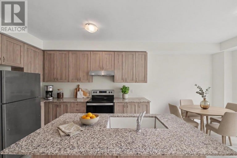 9 HILLCROFT WAY, Kawartha Lakes (Bobcaygeon), Ontario, K0M1A0