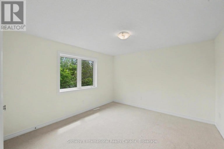 9 HILLCROFT WAY, Kawartha Lakes (Bobcaygeon), Ontario, K0M1A0