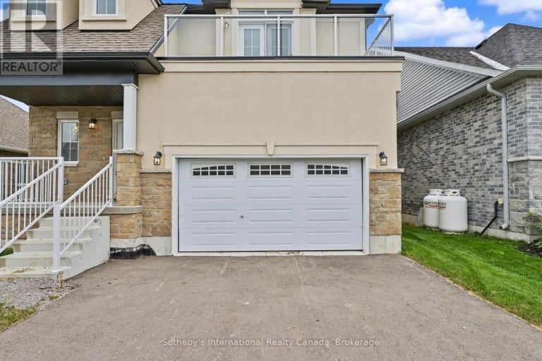 9 HILLCROFT WAY, Kawartha Lakes (Bobcaygeon), Ontario, K0M1A0