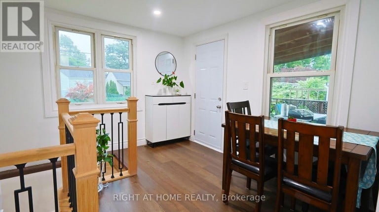 82 NORMANHURST AVENUE, Hamilton (Normanhurst), Ontario, L8H5M6