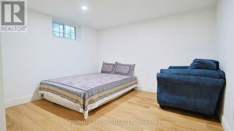 82 NORMANHURST AVENUE, Hamilton (Normanhurst), Ontario, L8H5M6