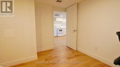 82 NORMANHURST AVENUE Hamilton (Normanhurst) Ontario photo 40