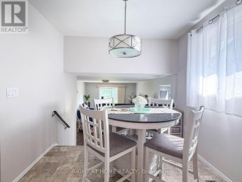 2623 KAYMAR CRESCENT Sarnia Ontario photo 4