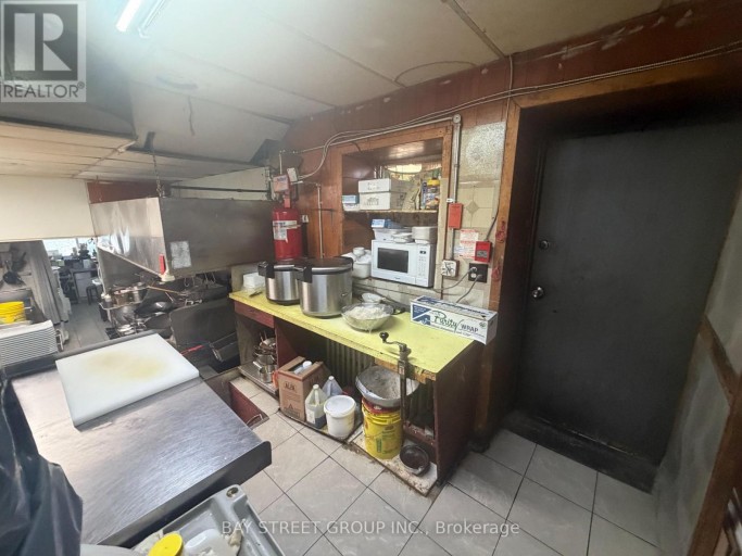 6294 MAIN STREET, Whitchurch-Stouffville (Stouffville), Ontario, L4A1G8