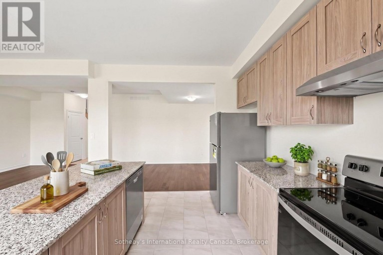 12 HILLCROFT WAY, Kawartha Lakes (Bobcaygeon), Ontario, K0M1A0