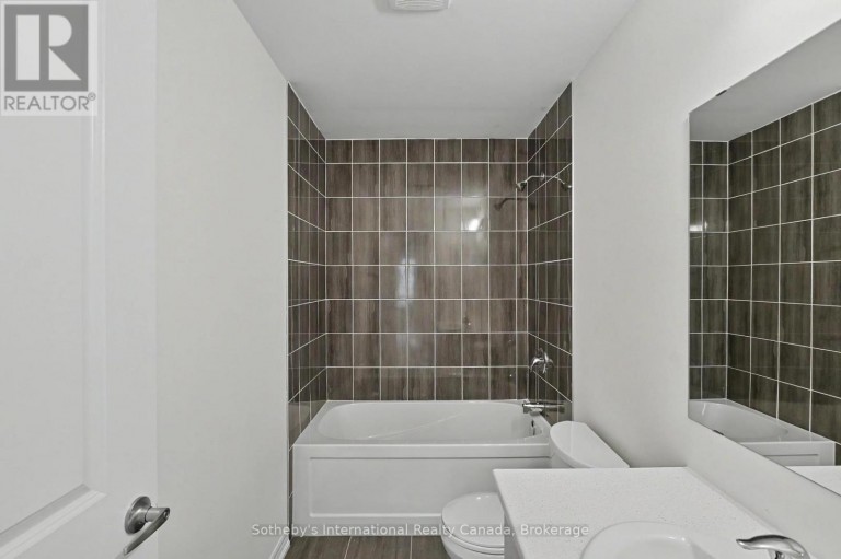 12 HILLCROFT WAY, Kawartha Lakes (Bobcaygeon), Ontario, K0M1A0