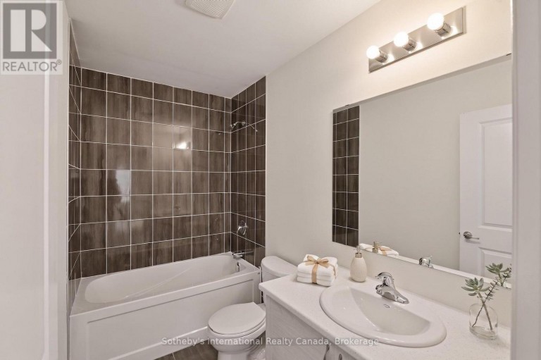 12 HILLCROFT WAY, Kawartha Lakes (Bobcaygeon), Ontario, K0M1A0