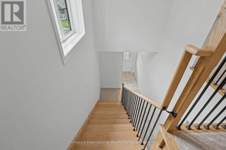 12 HILLCROFT WAY, Kawartha Lakes (Bobcaygeon), Ontario, K0M1A0