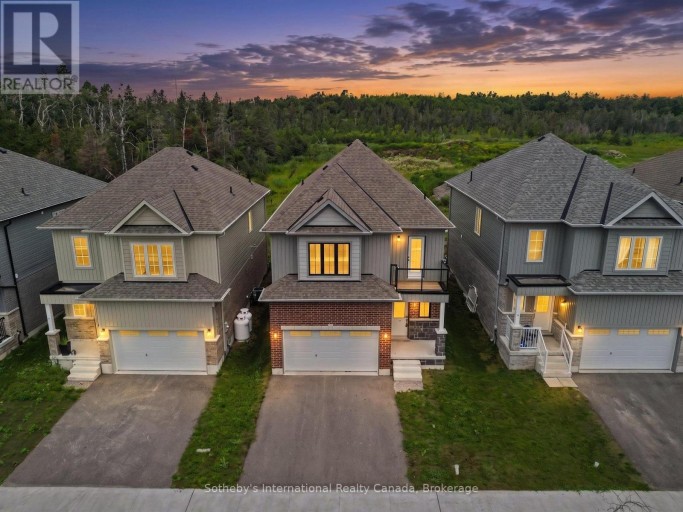 12 HILLCROFT WAY, Kawartha Lakes (Bobcaygeon), Ontario, K0M1A0