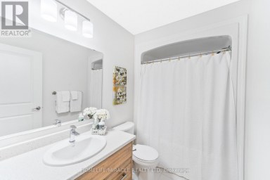 53 ROBERTSON DRIVE Stratford Ontario photo 14