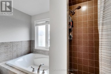 15 WHITEROSE LANE Whitchurch-Stouffville (Stouffville) Ontario photo 22