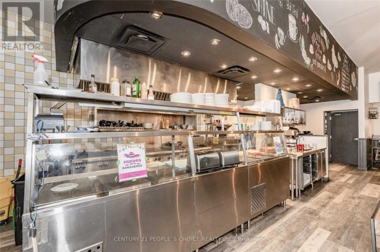 337 LAKESHORE ROAD E, Oakville (OO Old Oakville), Ontario, L6J1J4
