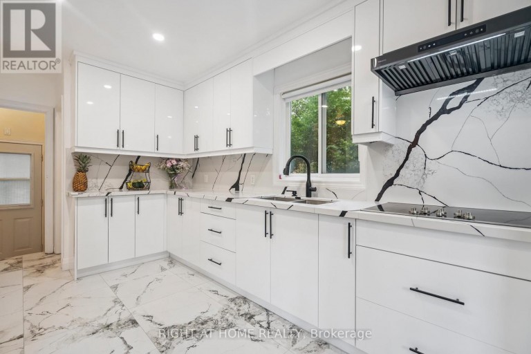 2343 MOUNTAINSIDE DRIVE, Burlington (Mountainside), Ontario, L7P1C1