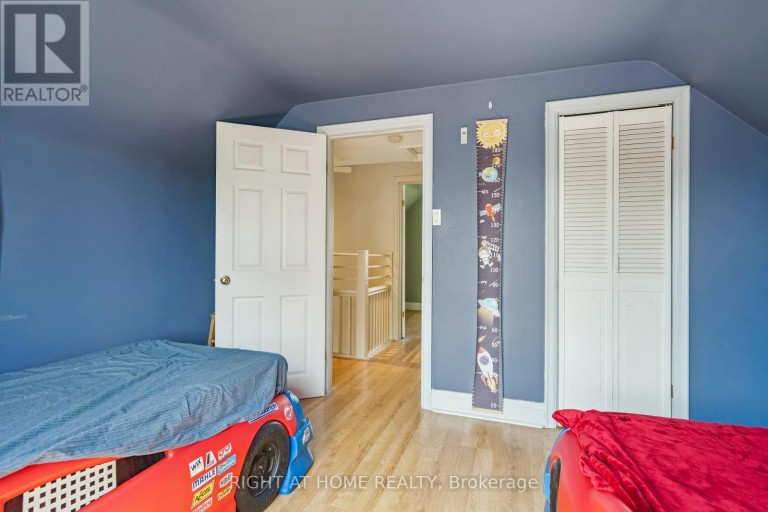 2343 MOUNTAINSIDE DRIVE, Burlington (Mountainside), Ontario, L7P1C1