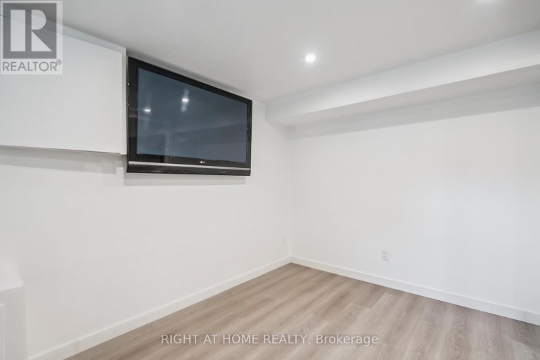 2343 MOUNTAINSIDE DRIVE, Burlington (Mountainside), Ontario, L7P1C1