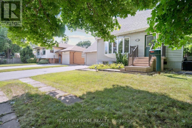 2343 MOUNTAINSIDE DRIVE, Burlington (Mountainside), Ontario, L7P1C1