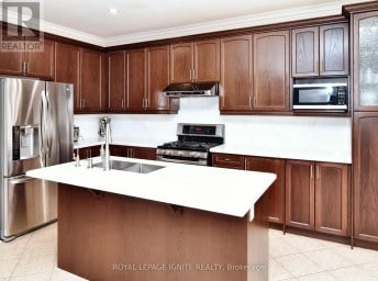 42 GRAYLEAF DRIVE Whitchurch-Stouffville (Stouffville) Ontario photo 13