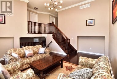42 GRAYLEAF DRIVE Whitchurch-Stouffville (Stouffville) Ontario photo 20