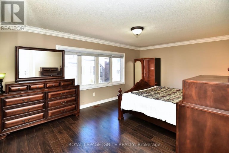 42 GRAYLEAF DRIVE, Whitchurch-Stouffville (Stouffville), Ontario, L4A1S8