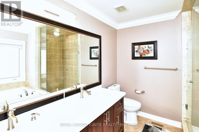 42 GRAYLEAF DRIVE, Whitchurch-Stouffville (Stouffville), Ontario, L4A1S8