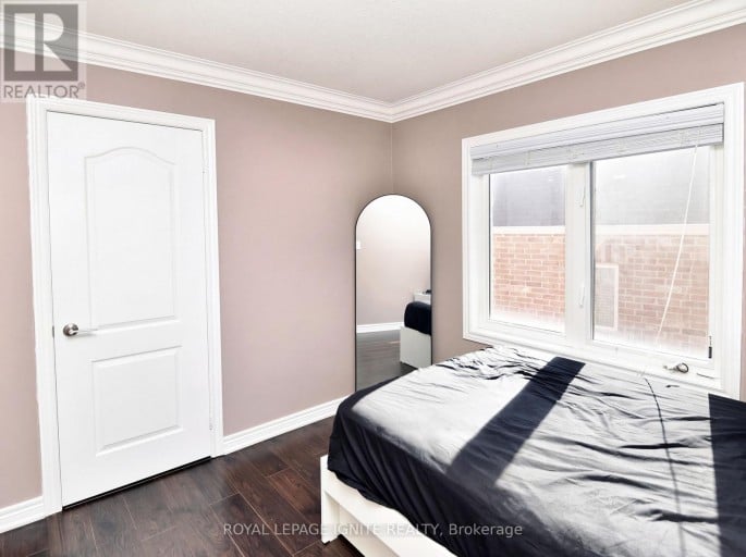 42 GRAYLEAF DRIVE, Whitchurch-Stouffville (Stouffville), Ontario, L4A1S8