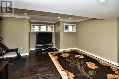 42 GRAYLEAF DRIVE Whitchurch-Stouffville (Stouffville) Ontario photo 41