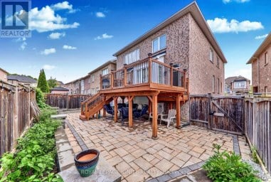42 GRAYLEAF DRIVE Whitchurch-Stouffville (Stouffville) Ontario photo 46