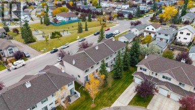 13 Country Hills Rise NW Calgary Alberta photo 23