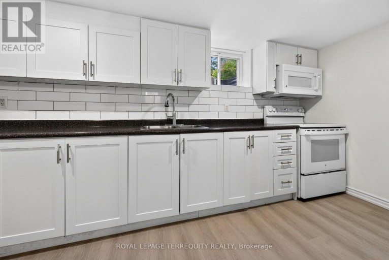 134 SWITZER DRIVE, Oshawa (Centennial), Ontario, L1G3J7