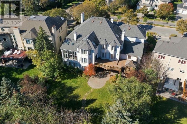39 DEWBOURNE AVENUE, Richmond Hill (Bayview Hill), Ontario, L4B3G9