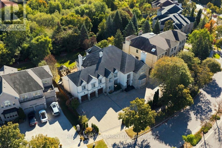 39 DEWBOURNE AVENUE, Richmond Hill (Bayview Hill), Ontario, L4B3G9