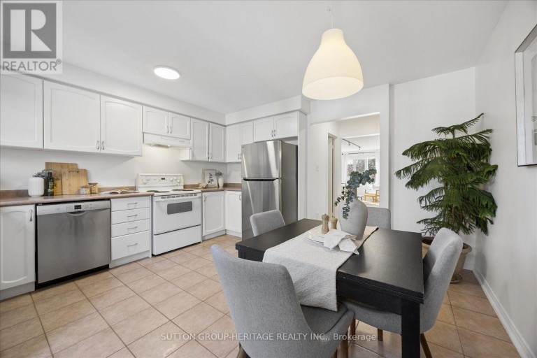8915 YONGE STREET, Richmond Hill (Langstaff), Ontario, L4C0L5