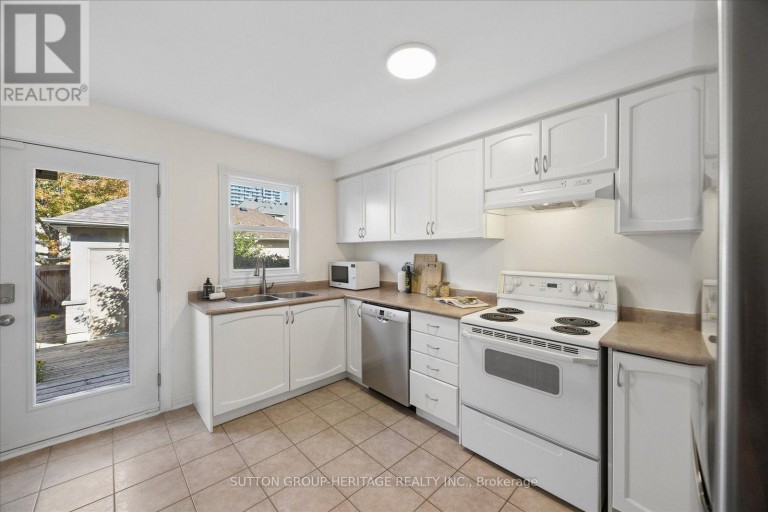 8915 YONGE STREET, Richmond Hill (Langstaff), Ontario, L4C0L5