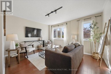 8915 YONGE STREET Richmond Hill (Langstaff) Ontario photo 17