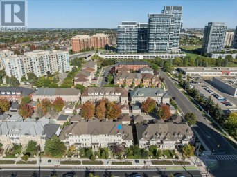 8915 YONGE STREET Richmond Hill (Langstaff) Ontario photo 2