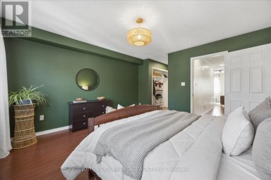 8915 YONGE STREET Richmond Hill (Langstaff) Ontario photo 23
