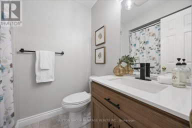 8915 YONGE STREET Richmond Hill (Langstaff) Ontario photo 25