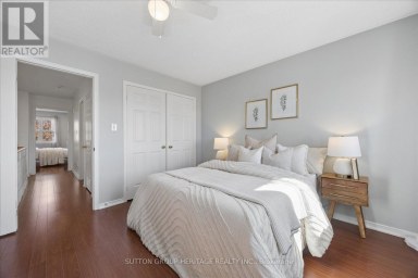 8915 YONGE STREET Richmond Hill (Langstaff) Ontario photo 30