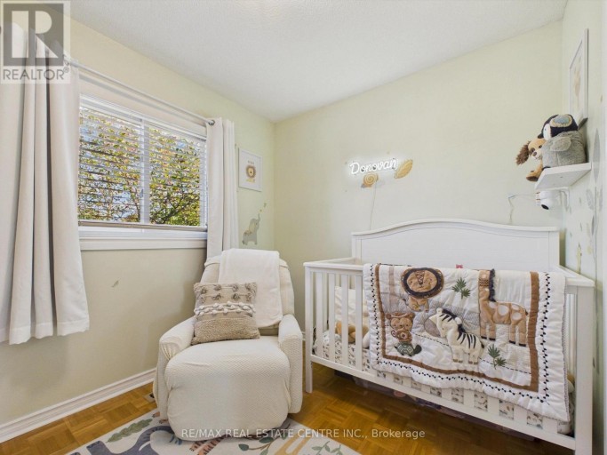 68 AURORA PLACE, Brampton (Heart Lake West), Ontario, L6Z2A9