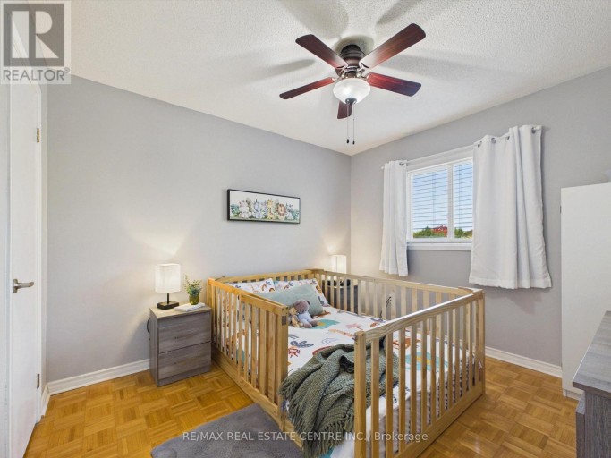 68 AURORA PLACE, Brampton (Heart Lake West), Ontario, L6Z2A9