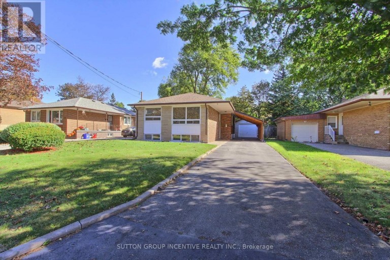 43 SUSSEX AVENUE, Richmond Hill (Crosby), Ontario, L4C2E5