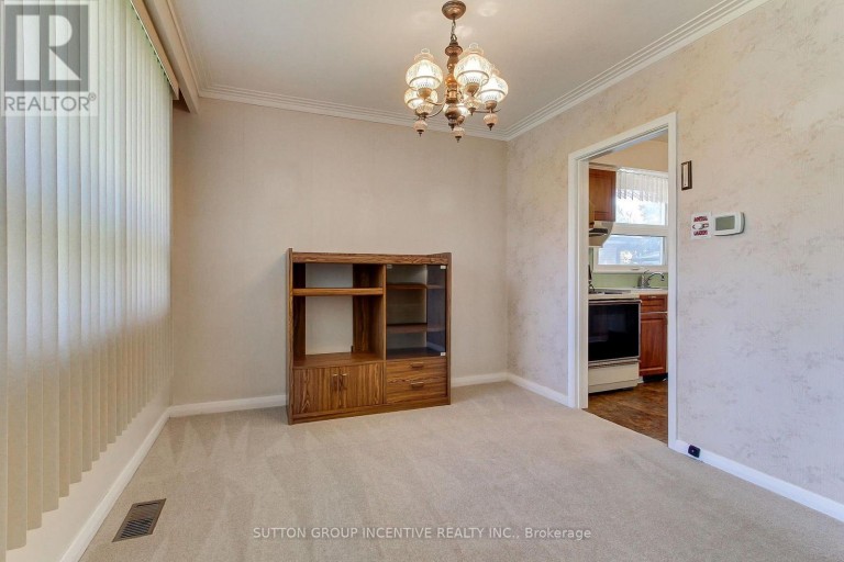 43 SUSSEX AVENUE, Richmond Hill (Crosby), Ontario, L4C2E5