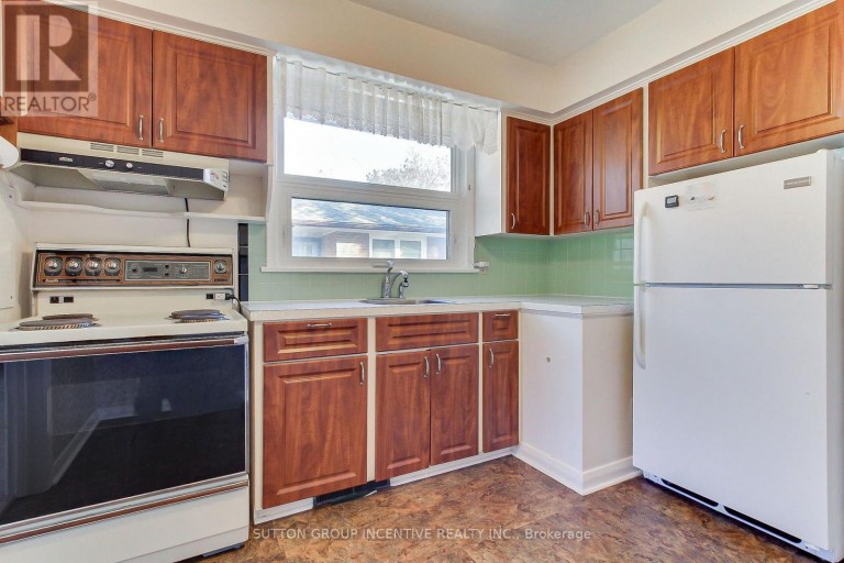 43 SUSSEX AVENUE, Richmond Hill (Crosby), Ontario, L4C2E5