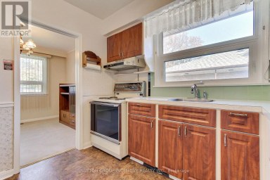 43 SUSSEX AVENUE Richmond Hill (Crosby) Ontario photo 14