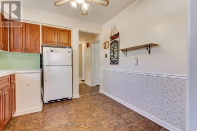 43 SUSSEX AVENUE Richmond Hill (Crosby) Ontario photo 16